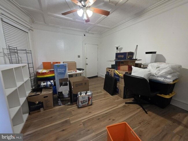 Photo - 4910 Chestnut St Apartment