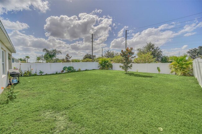 Building Photo - 3308 Country Walk Club Cir