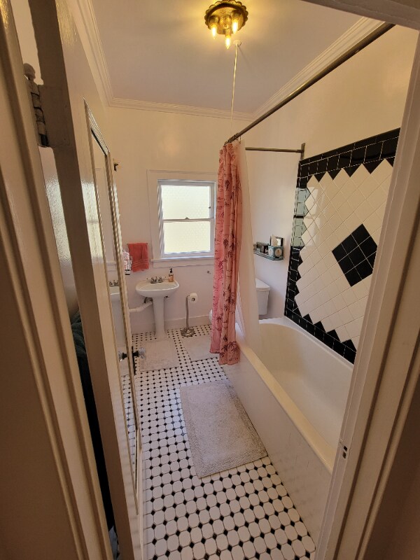 Foto del edificio - 1935 N Vermont Ave