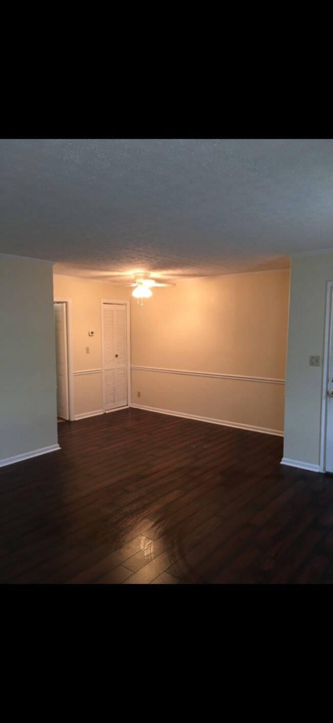 Building Photo - 392 Albright Ln