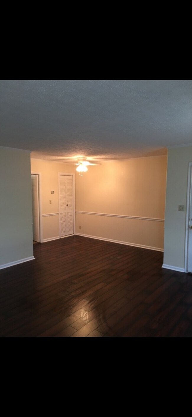 Foto del edificio - 392 Albright Ln