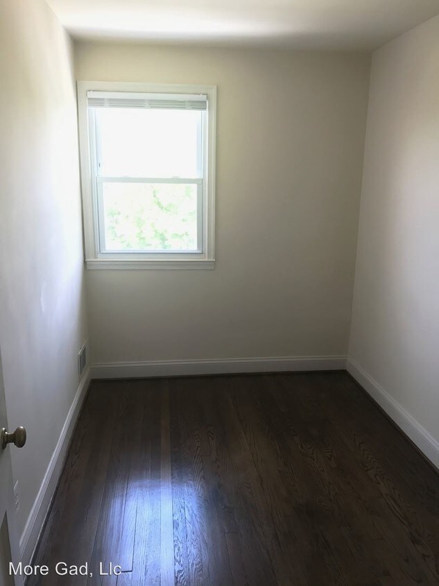 74 S Hawthorne Rd, Middle River, MD 21220 House for Rent in Middle