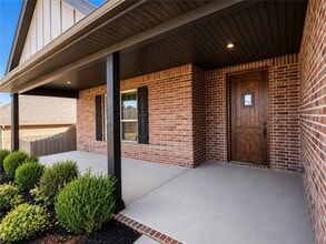 Building Photo - 1308 Cittadella Ave