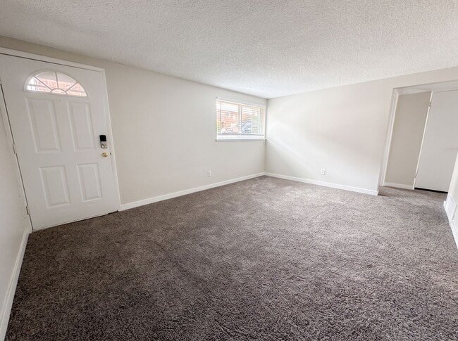 Building Photo - 2575 Jellison St