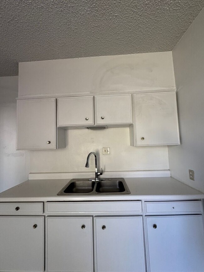 Foto del edificio - 217 SW B St / 217 SW B St 1/2