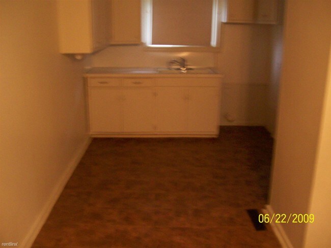 Building Photo - 2 br, 1 bath House - 725 Louisa St