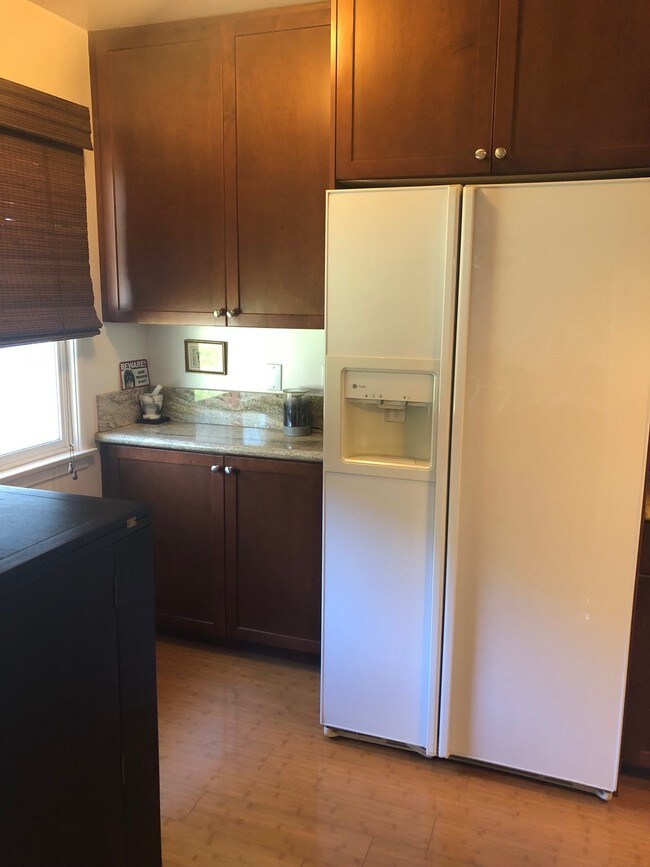 Cocina - 3401 Palm Ave