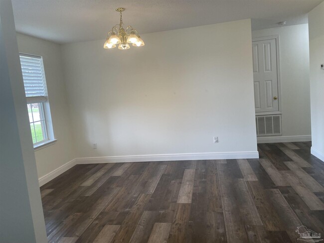 Building Photo - 1797 Cedrus Ln