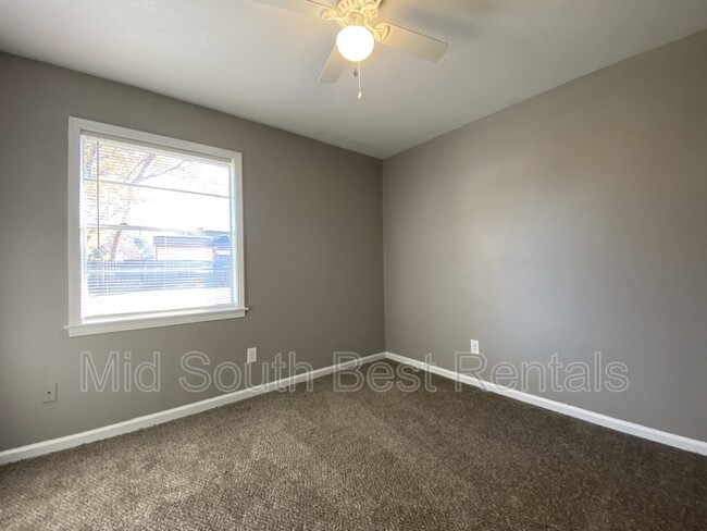 Building Photo - 5384 Millbranch Rd
