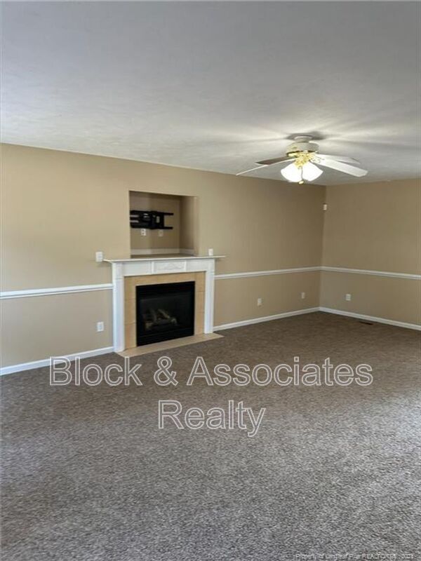 Building Photo - 1640 Woodfield Rd