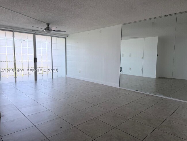 Foto del edificio - 1780 NE 191st St