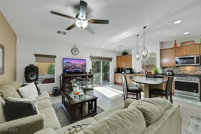 Foto del edificio - 10167 Bishops Peak Ct