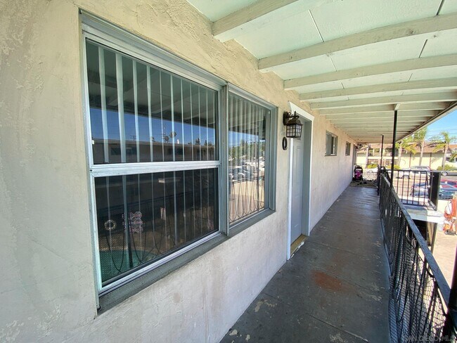 Building Photo - 532 N 1st St