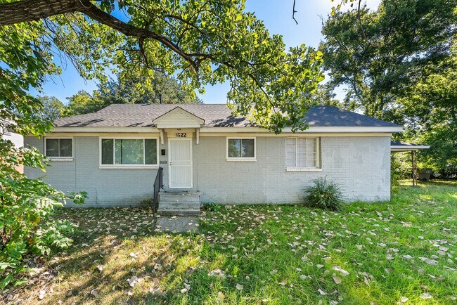 Photo - Fully Renovated 4 Bedroom 2 Bath | Open to... House