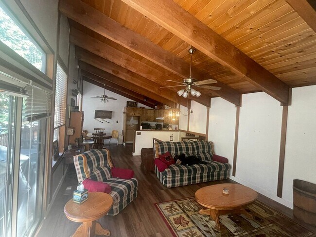 Foto del edificio - 3bed 2.5bath Lodge Style Duplex