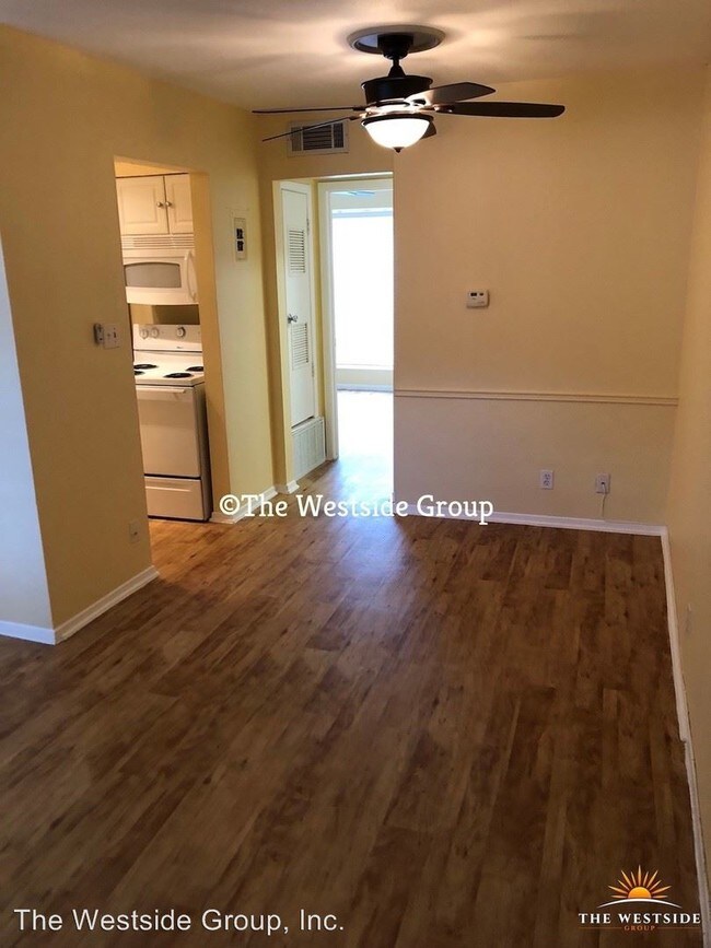 Building Photo - 1 br, 1 bath Apartment - 1911 San Gabriel St
