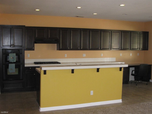 Building Photo - 2424 Jean Marie Cir