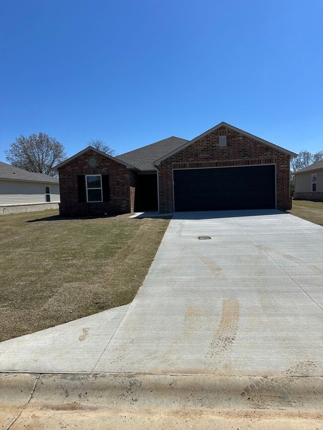 Building Photo - Pre-Leasing Now: Charming 3-Bed, 2-Bath Home in Prospect Farms