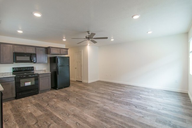 Building Photo - 14886 S Tumble Rock Way