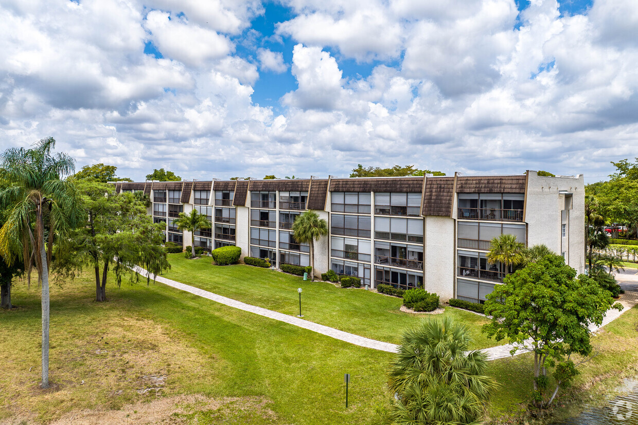 Foto del edificio - The Greens of Inverrary