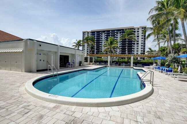 Foto del edificio - 3420 S Ocean Blvd