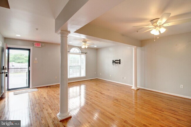 Building Photo - 2097 Buell Dr