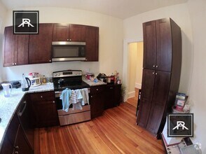 Building Photo - 1461 Beacon St