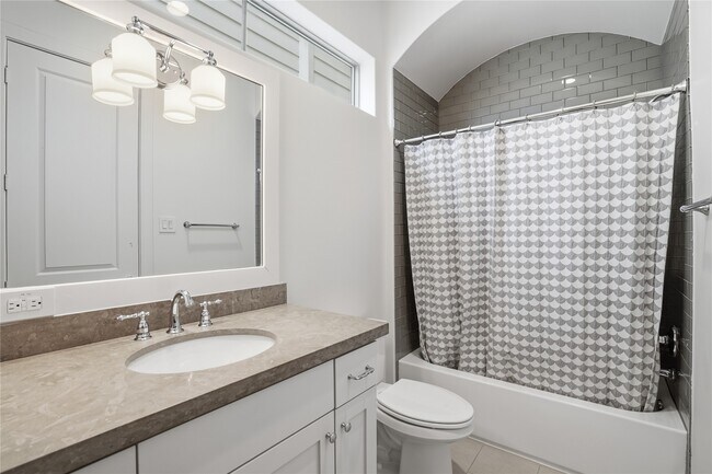 Foto del edificio - 4734 Aftonshire Dr