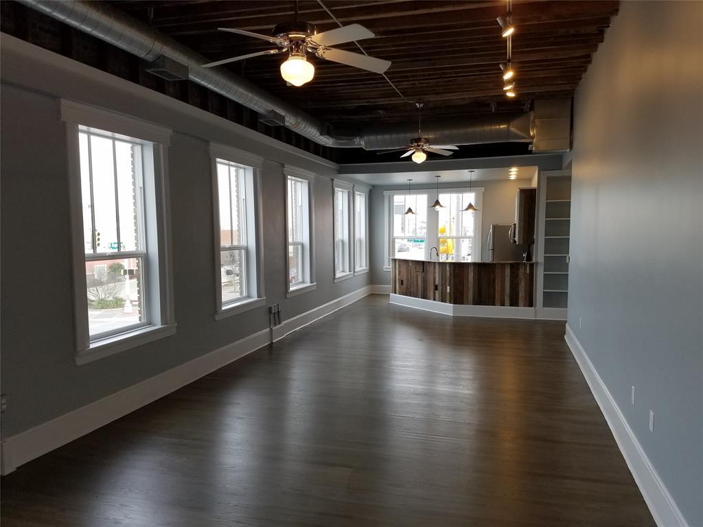 Foto principal - 703 W Magnolia Ave
