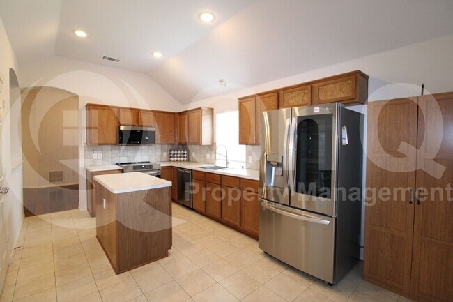 Foto del edificio - 2637 Redcedar Drive