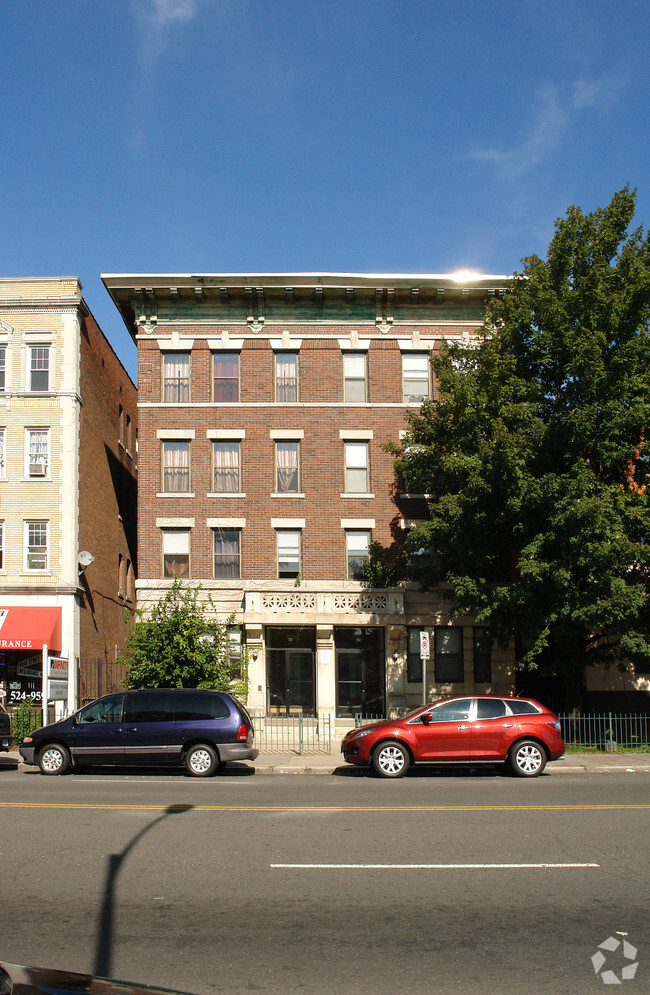 Building Photo - 60-66 Main St