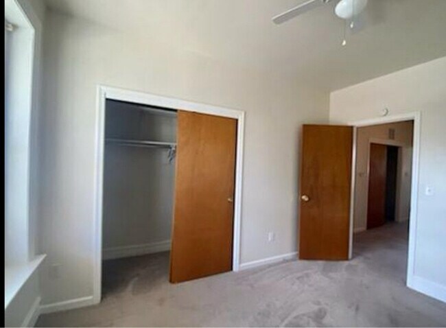 Foto del edificio - 243 Noble St