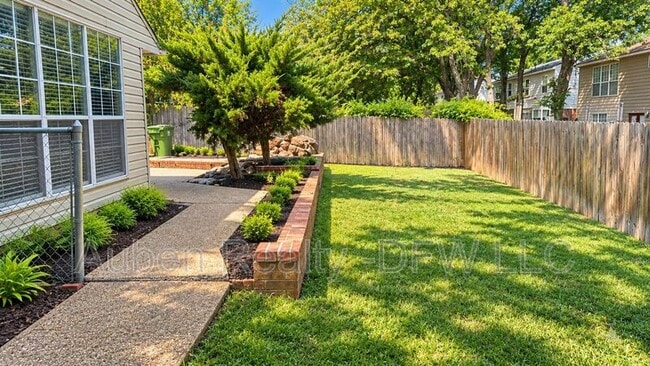 Building Photo - 514 Briarcroft Dr