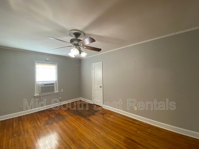 Foto del edificio - 143 N Merton St