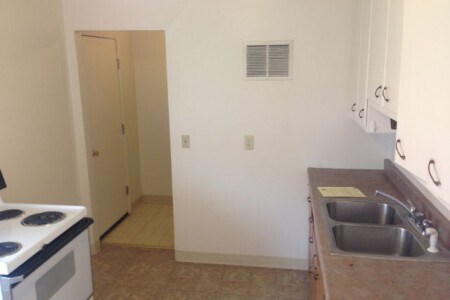 Foto del edificio - 810 Crist Dr