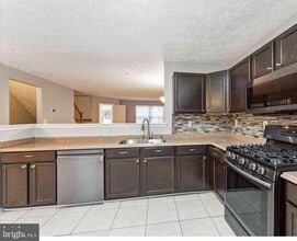 Building Photo - 16116 Edenwood Dr