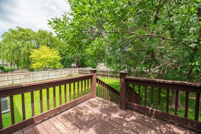 Foto del edificio - Beautiful 5 bedroom home in Andover School...