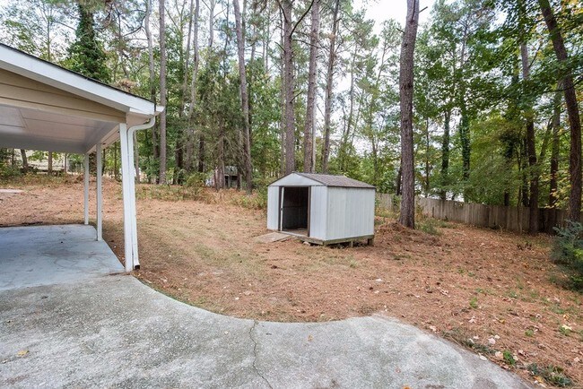 Building Photo - 3258 Village Glen Dr