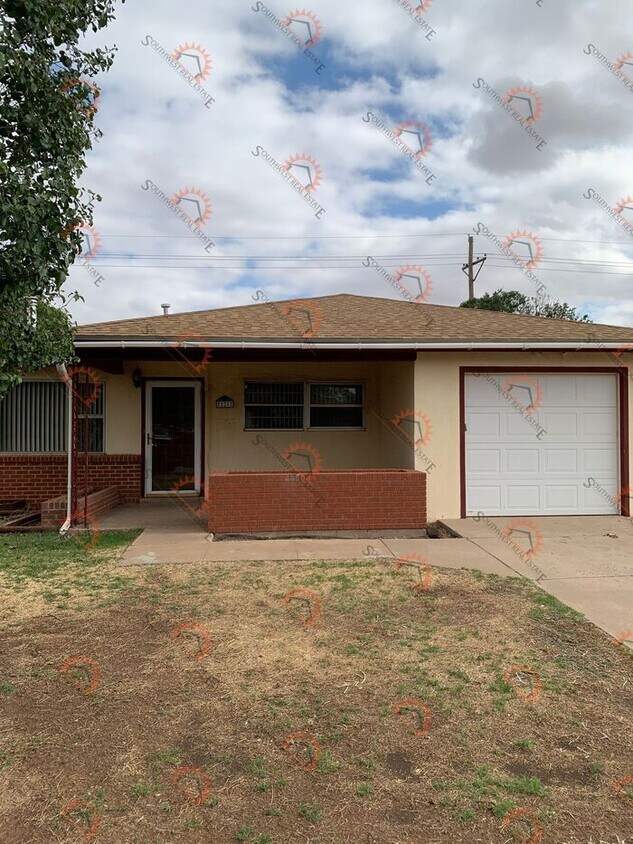 Primary Photo - 3 bedroom 2 bath 1 car garage
