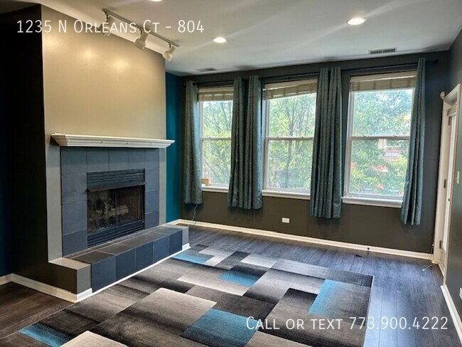 Photo - 1235 N Orleans Ct House