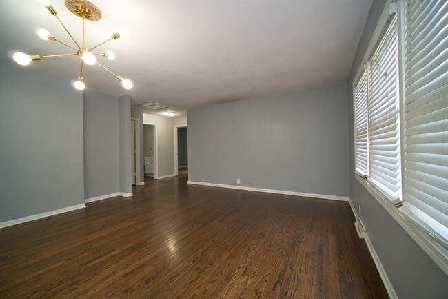 Building Photo - 2713 N Bellefontaine Ave