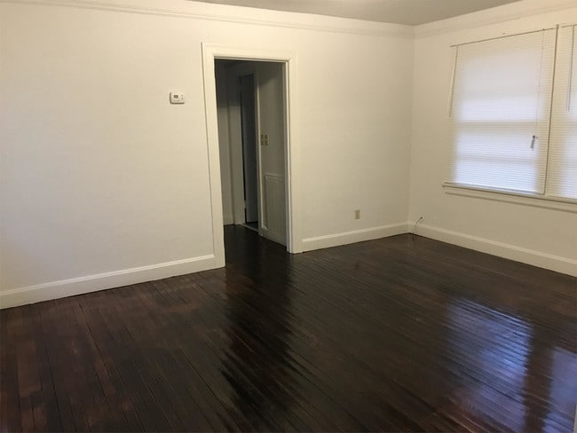Foto del edificio - 742 St Clair St