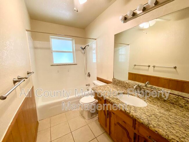 Foto del edificio - 2805 Silver Meadow Ln