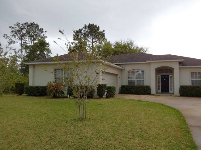 Building Photo - Cozy 3/2/2 single family house with screened in porch!