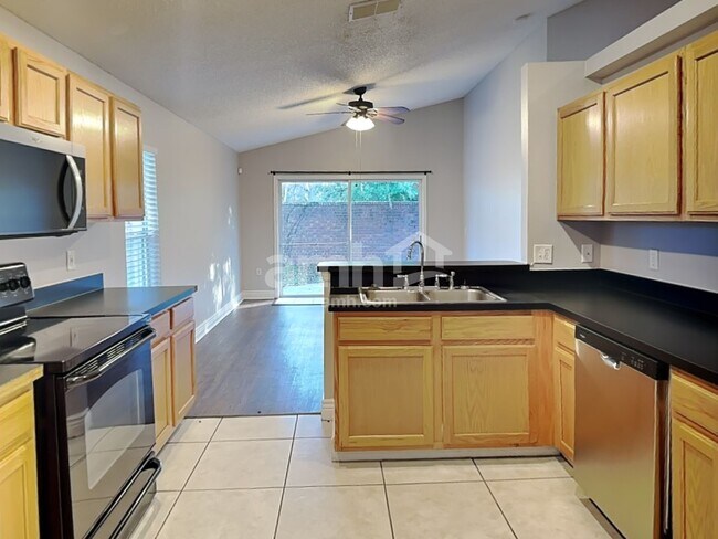 Building Photo - 1237 Acorn Cir
