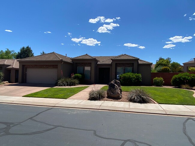 Foto del edificio - Beautiful Home in Copper Canyon