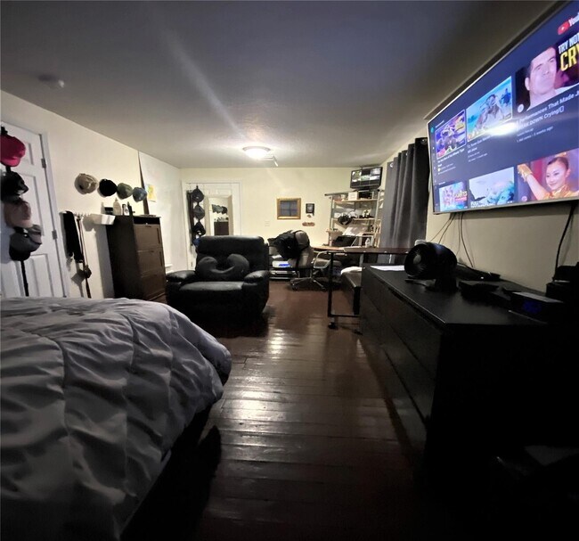 Foto del edificio - 4802 Ward St