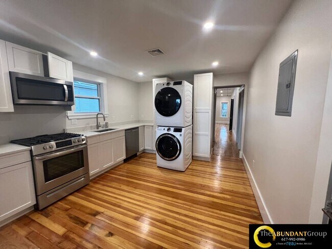 Foto del edificio - 151 Hillside Rd