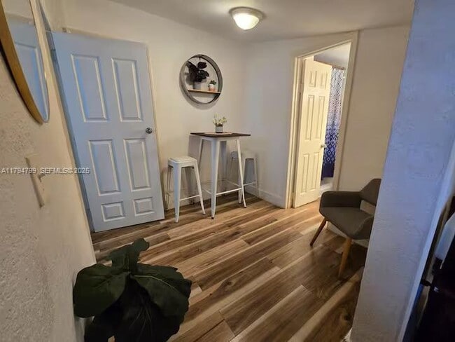 Building Photo - 7638 N Miami Ave