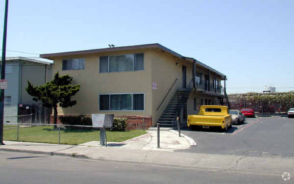 Building Photo - 39-69 Jose Figueres Ave